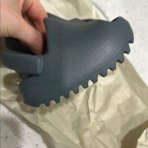 Yeezy Kids Slippers in Dark Gray